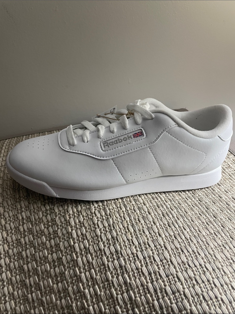Reebok White Classic Leather Sneaker with Subtle Flag Detail